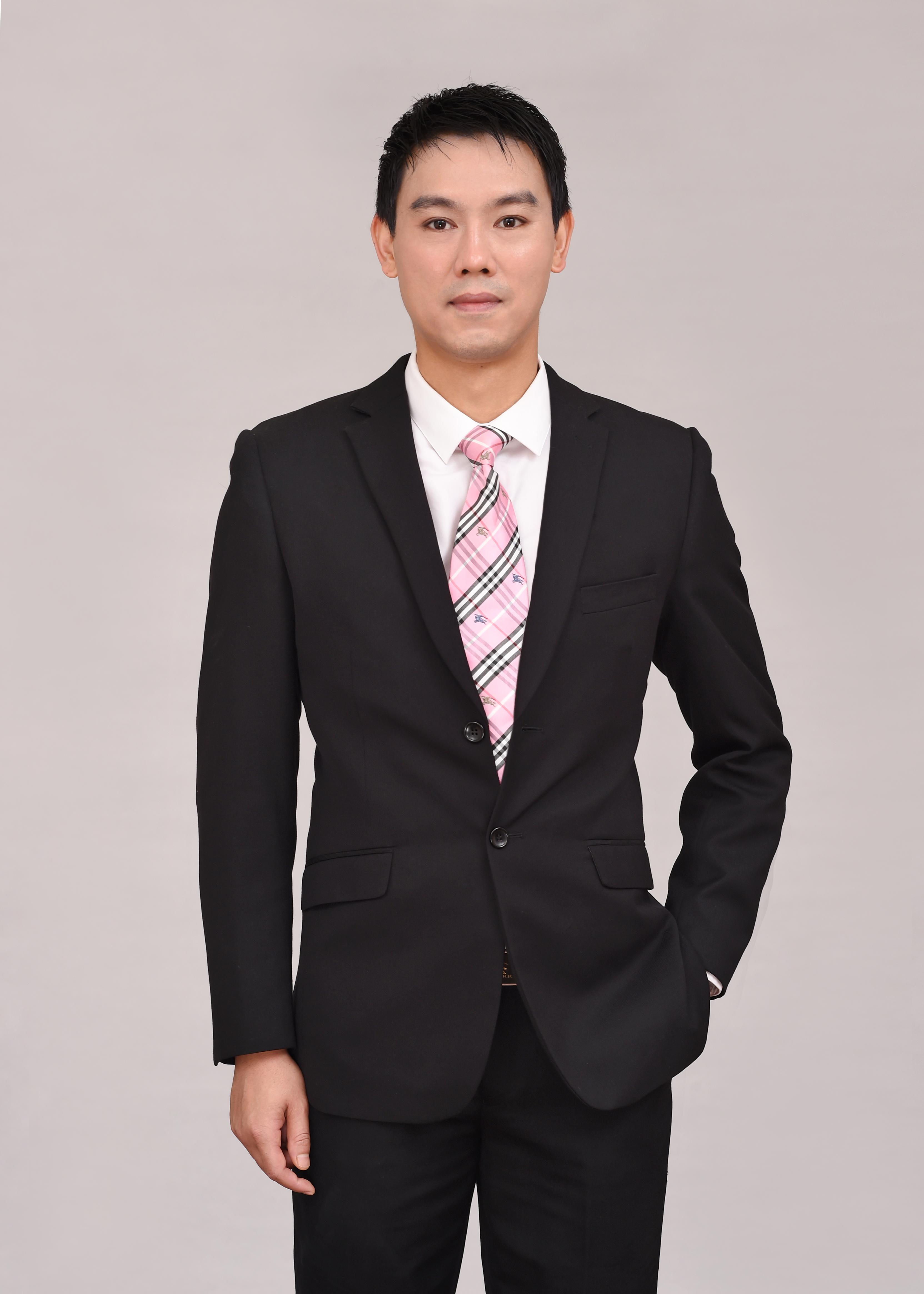 贺佳 创始人 & 执行董事